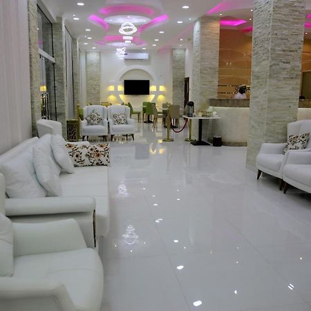 אל בוראיימי Al Deafah Hotel Apartment الضيافة للشقق الفندقية מראה חיצוני תמונה